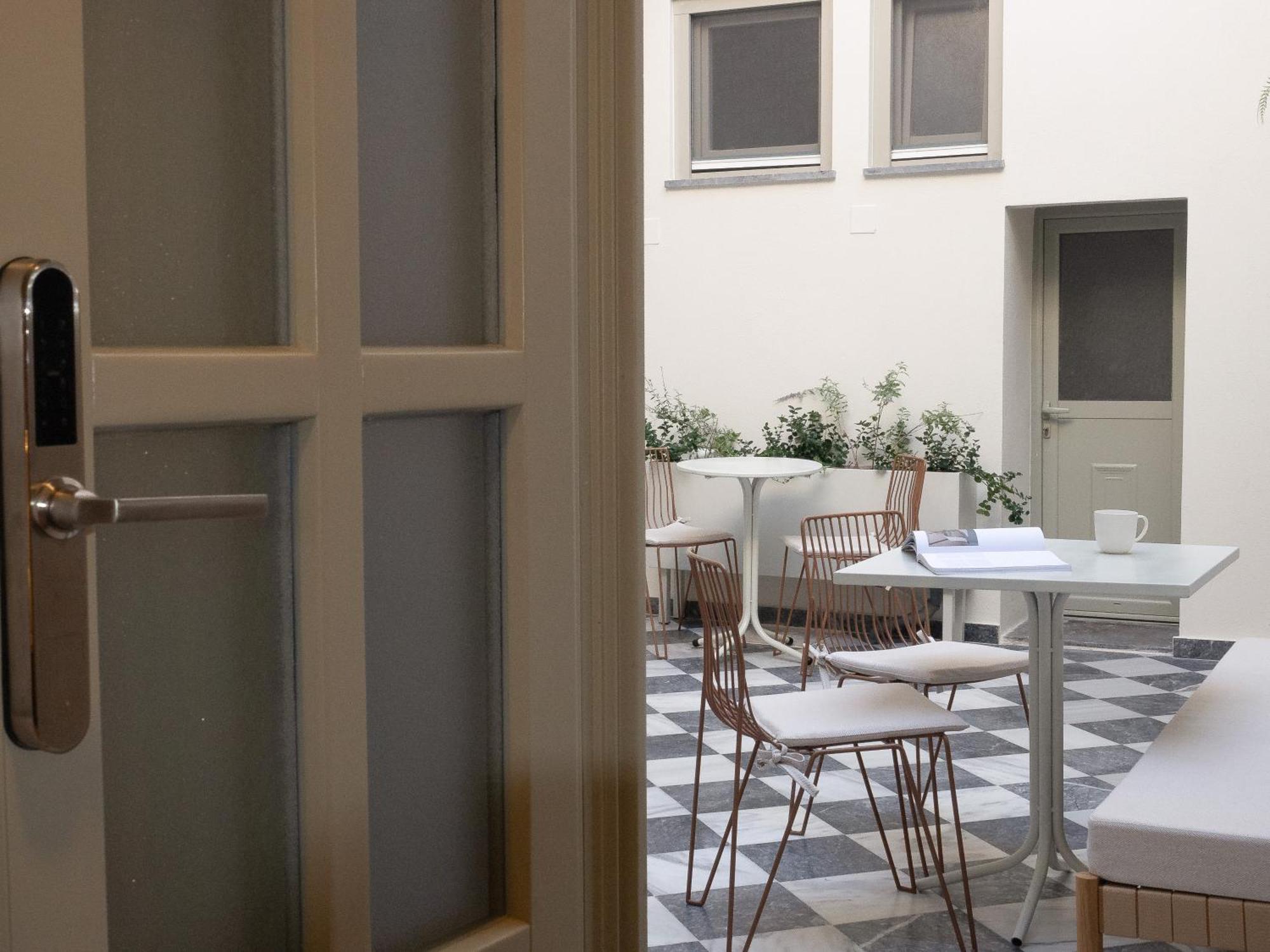 Enδόtera Chios Apartments Bagian luar foto